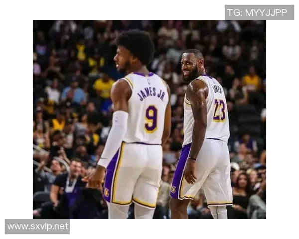 詹姆斯父子同台时刻来临布朗尼正式宣布参加NBA选秀